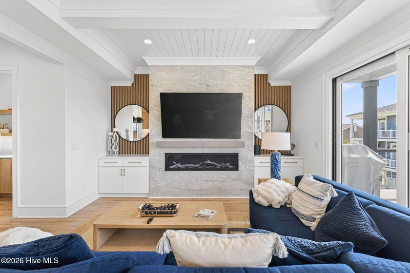 Welcome to 164 E Second Street in Ocean Isle Beach, a stunning - photo 11