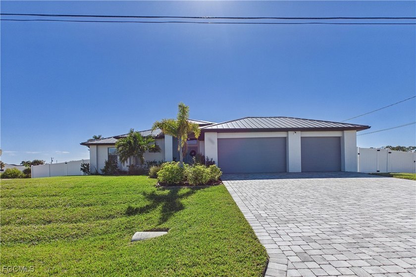 Exceptional Value | Gulf Access | Triple Lot | Fully Fenced Now - photo 15
