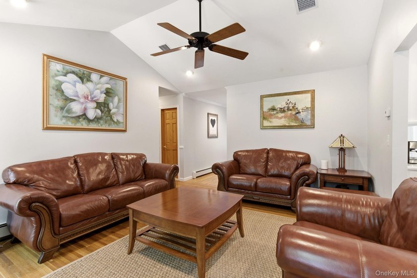 Welcome to this beautifully updated L-Shaped Ranch nestled in - photo 15