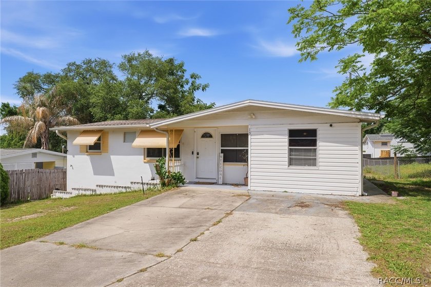 Nestled on a thoughtfully 0.14-acre lot, this charming 2-bedroom - photo 25