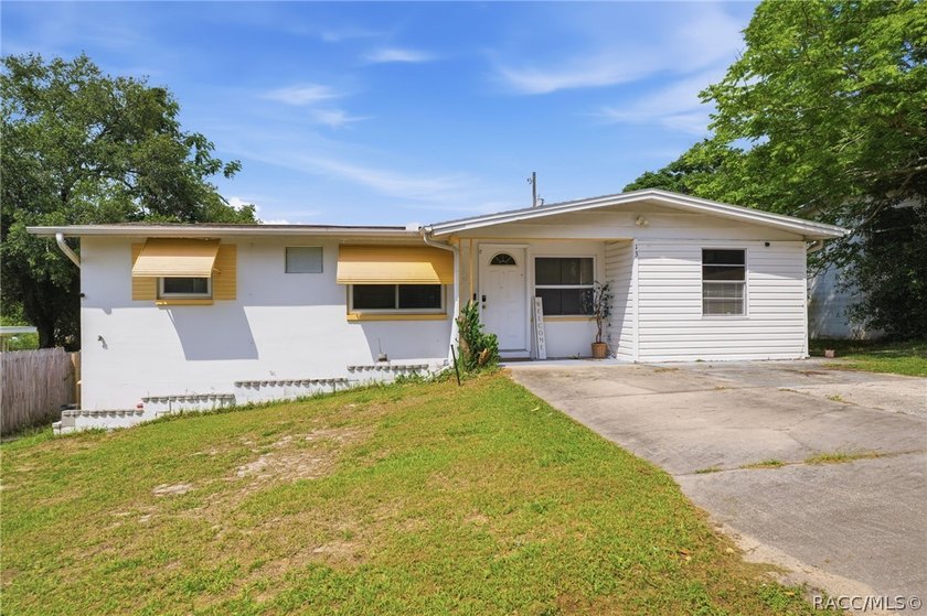 Nestled on a thoughtfully 0.14-acre lot, this charming 2-bedroom - photo 27