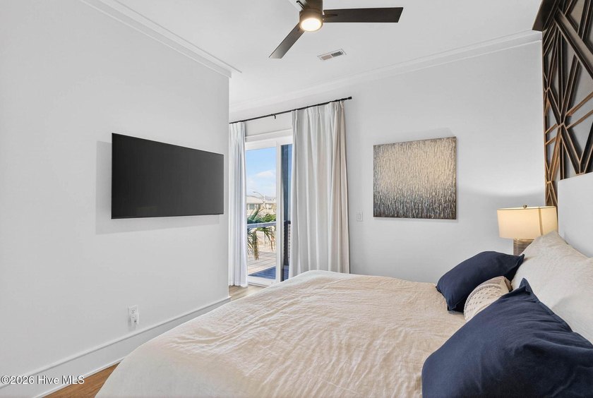 Welcome to 164 E Second Street in Ocean Isle Beach, a stunning - photo 52
