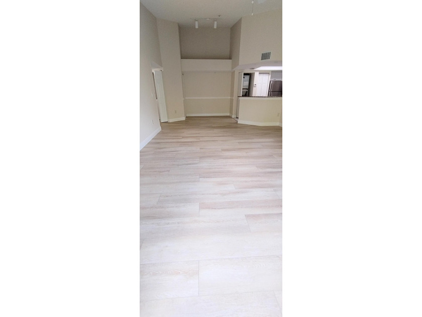 Step into this beautifully renovated 2-bedroom,2-master suite - photo 9