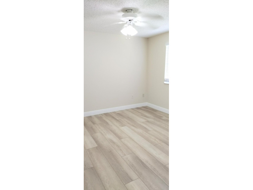 Step into this beautifully renovated 2-bedroom,2-master suite - photo 10