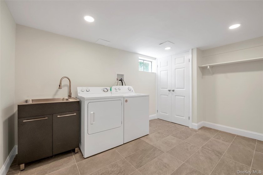 Welcome to this fully renovated Hi Ranch House in the Heart of - photo 22