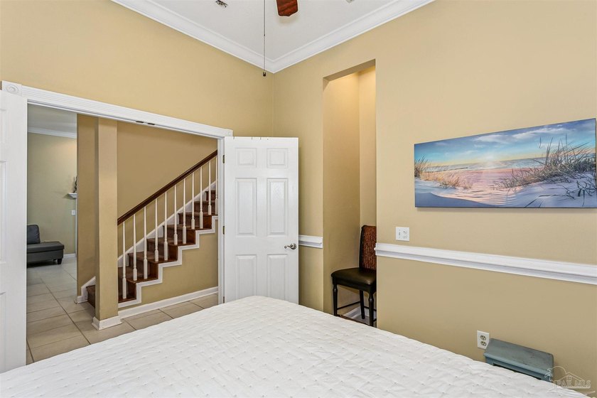 Four bedroom pool home in Gulf Breeze with water views! Inside - photo 31