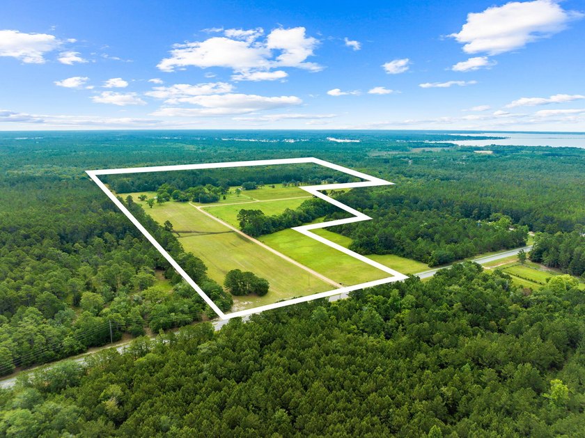 Experience the ultimate in privacy and tranquility with this - photo 6