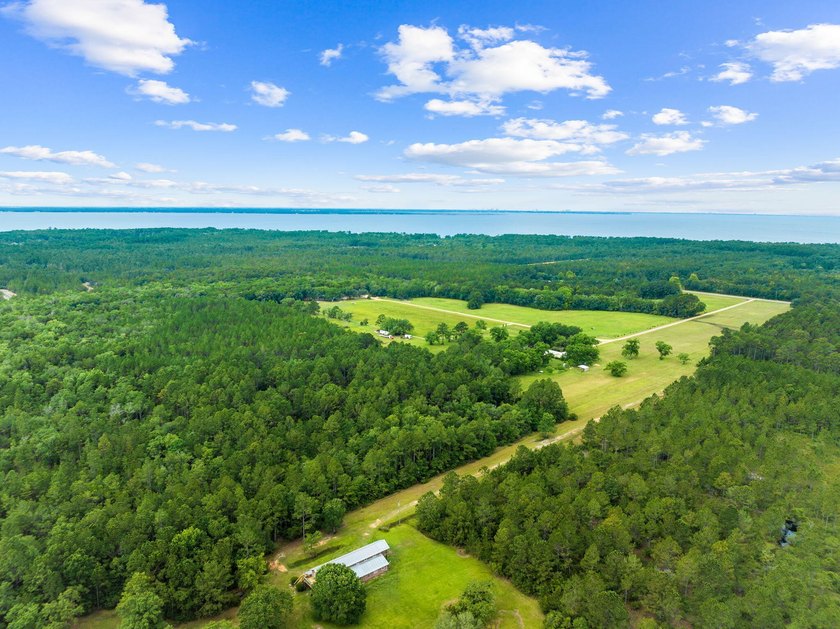 Experience the ultimate in privacy and tranquility with this - photo 7