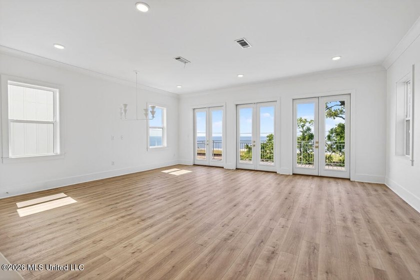 An Incredible Opportunity to Own Gulf-Front Luxury. Don't miss - photo 6