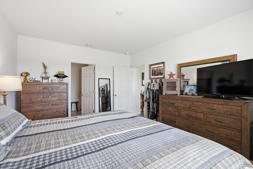 Built in 2022, this extended Cali model is ideally situated on a - photo 16