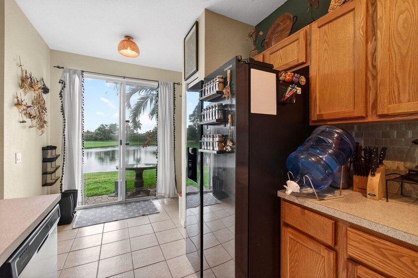 Beautifully maintained 3-bedroom, 2.5-bath townhome with a 1-car - photo 26