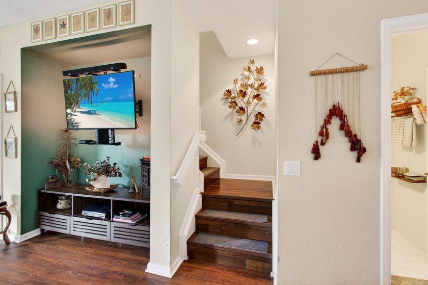 Beautifully maintained 3-bedroom, 2.5-bath townhome with a 1-car - photo 30