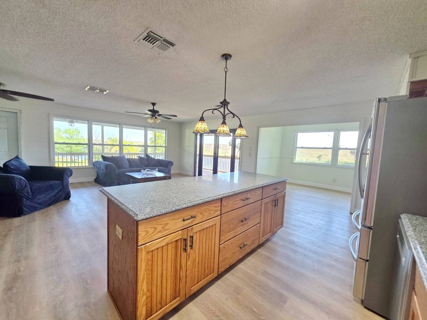 LAKEPORT - WATERFRONT ON BOTH SIDES! Discover this stunning and - photo 34