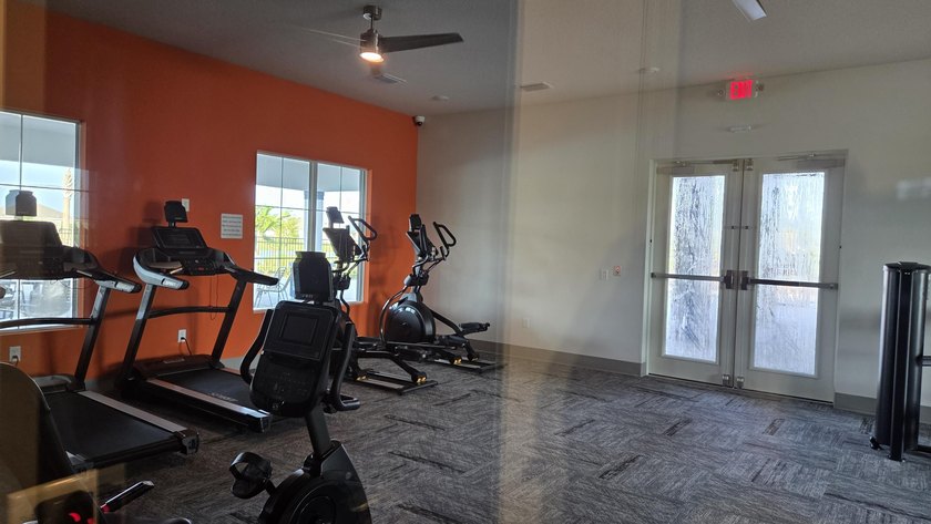 Built in 2022, this extended Cali model is ideally situated on a - photo 42