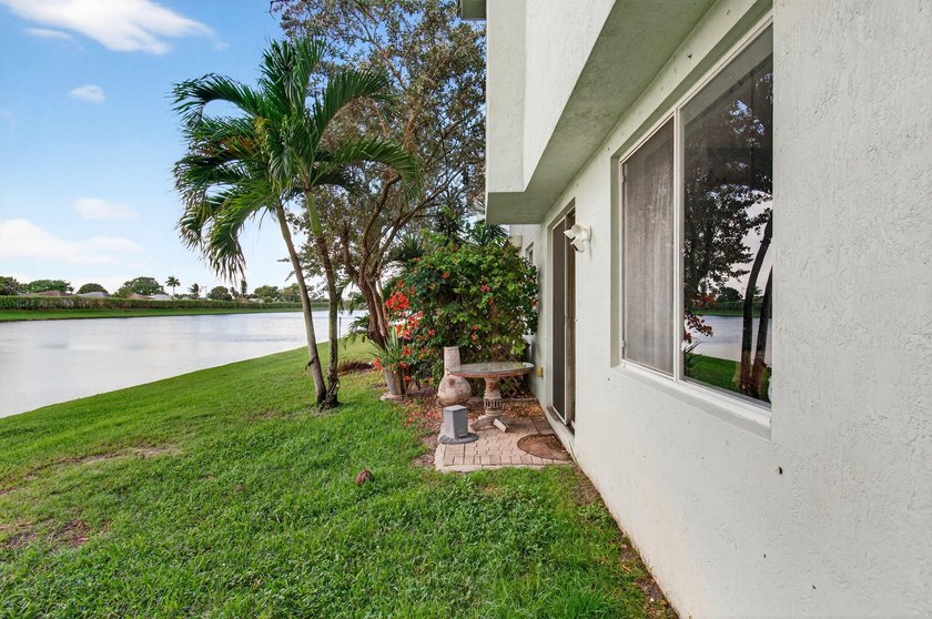 Beautifully maintained 3-bedroom, 2.5-bath townhome with a 1-car - photo 58