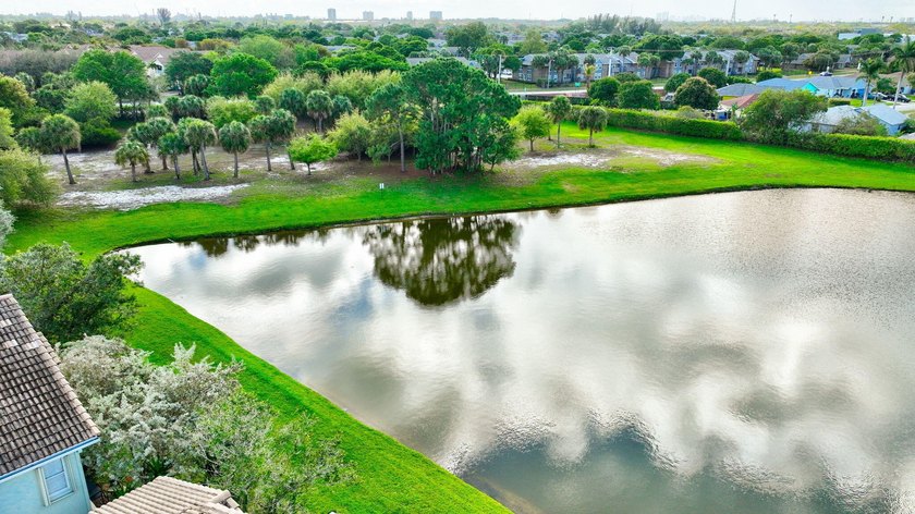 Beautifully maintained 3-bedroom, 2.5-bath townhome with a 1-car - photo 59