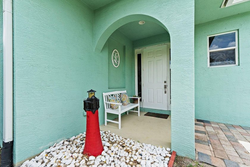 Welcome to this charming 3 bedroom, 2 bath, CBS, POOL home - photo 5