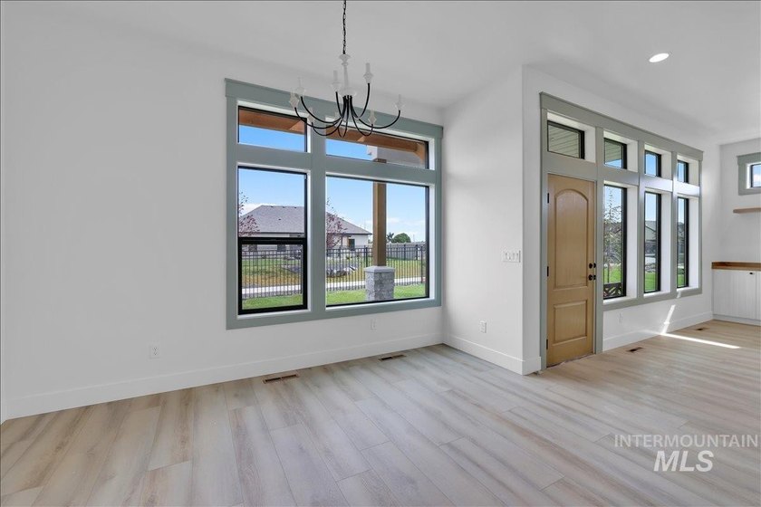 Luxury, location and privacy! Located in Twin Falls newest - photo 11