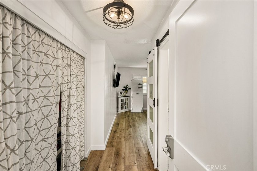 Welcome to 1921 Sherry Lane, a beautifully remodeled - photo 17