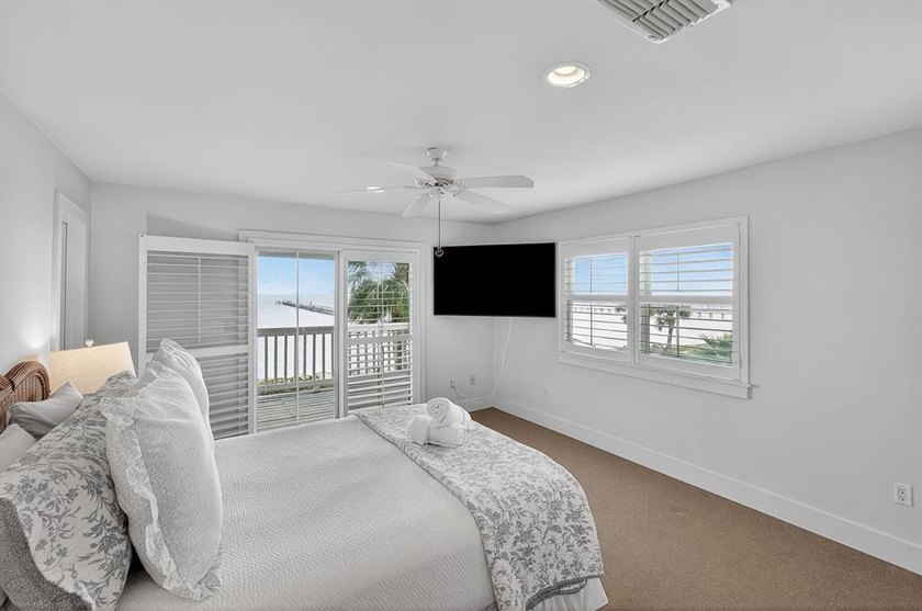 Set along historic Water Street, this beautifully refreshed - photo 33