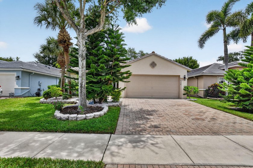 Welcome to this beautifully updated 3-bedroom, 2-bathroom home - photo 2