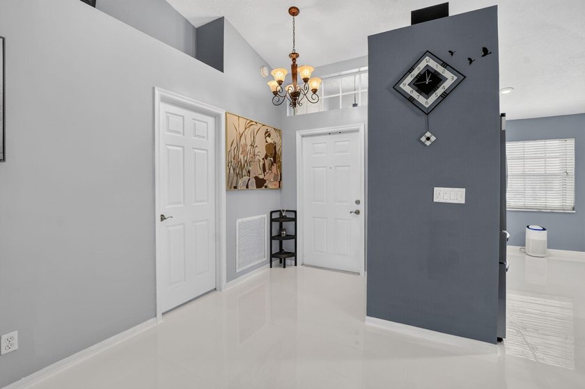Welcome to this beautifully updated 3-bedroom, 2-bathroom home - photo 9