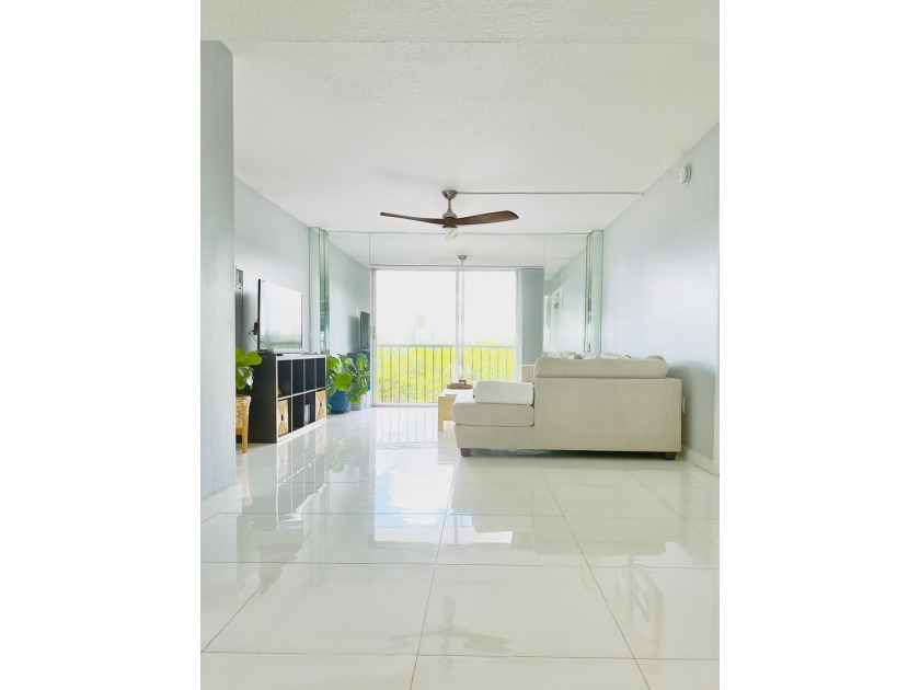 Priced Right! Cash it out with this turnkey 4th floor Highrise - photo 2