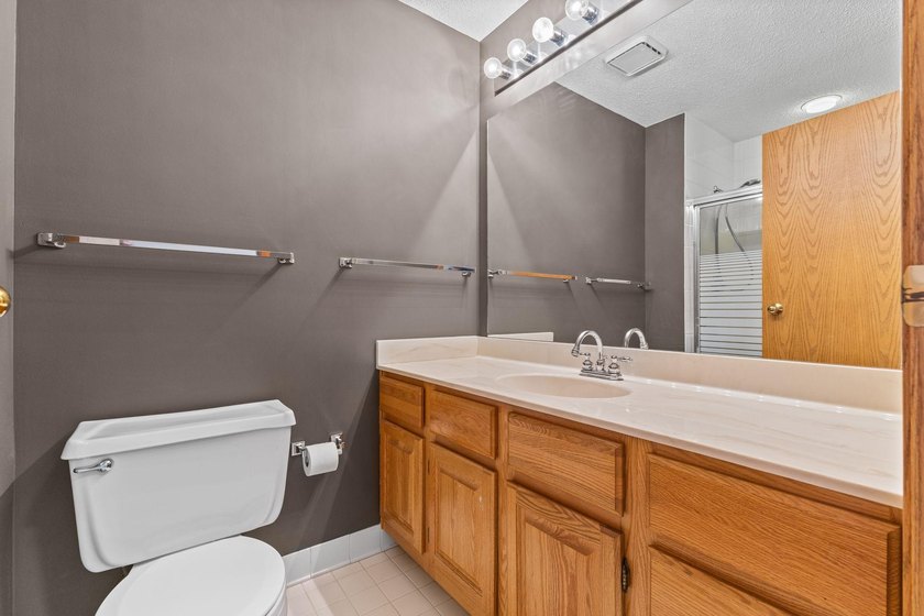 Set high on the 29th floor of Airye Tower, this corner-unit - photo 17
