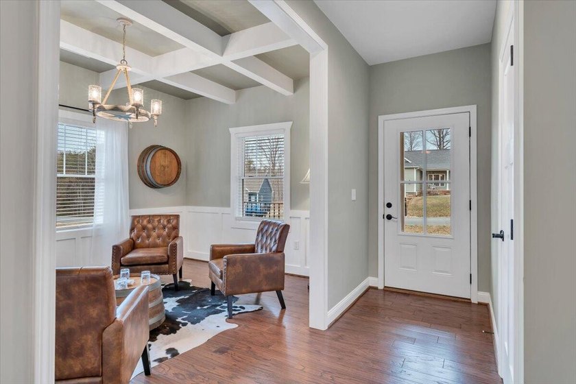 Prime location near Westlake shopping, dining, and everyday - photo 20