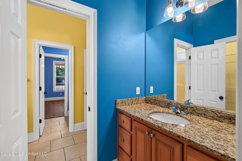 GORGEOUS JASSBY BUILT HOME WITH 4 BEDROOM AND 2.5 BATHS - photo 33