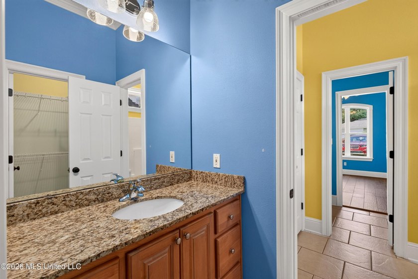GORGEOUS JASSBY BUILT HOME WITH 4 BEDROOM AND 2.5 BATHS - photo 35