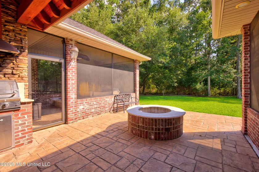 GORGEOUS JASSBY BUILT HOME WITH 4 BEDROOM AND 2.5 BATHS - photo 41