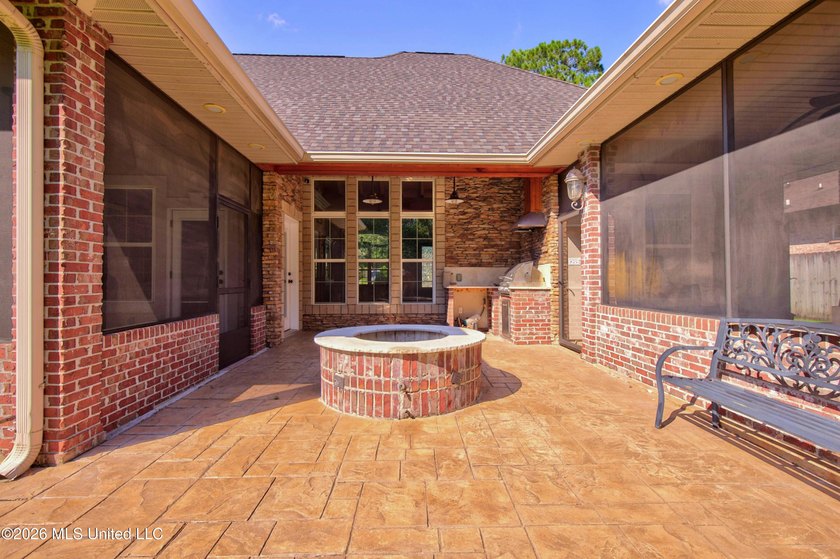 GORGEOUS JASSBY BUILT HOME WITH 4 BEDROOM AND 2.5 BATHS - photo 42