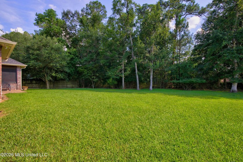 GORGEOUS JASSBY BUILT HOME WITH 4 BEDROOM AND 2.5 BATHS - photo 47