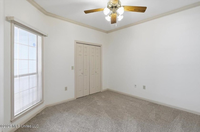 Welcome home to this charming patio/garden home offering - photo 19