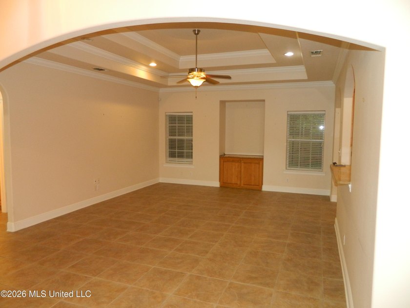 Nice ranch home, 3 bedroom, 2 bath, split bedroom plan, all - photo 8