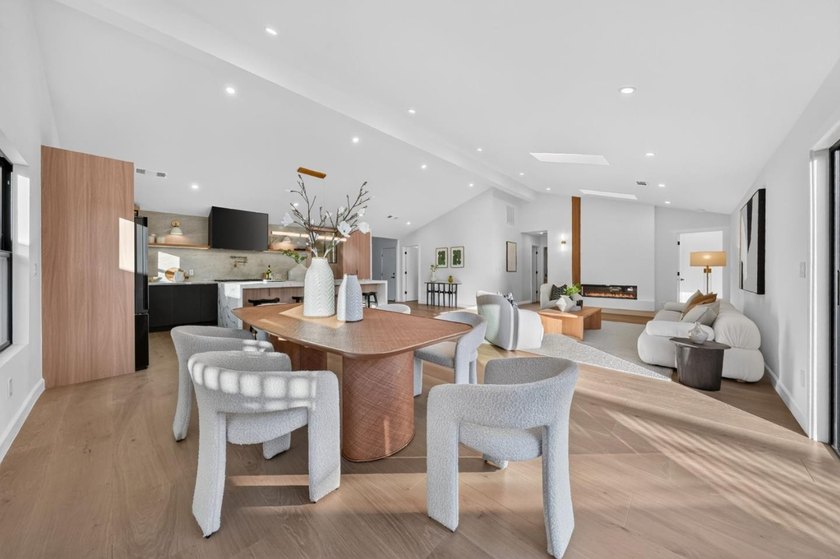 Nestled in one of Cambrian's most desirable neighborhoods, this - photo 28