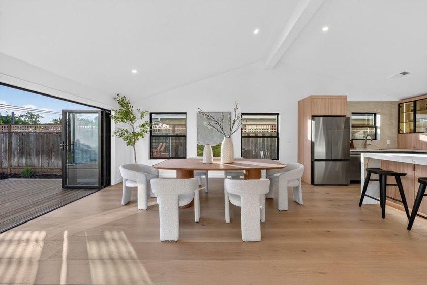 Nestled in one of Cambrian's most desirable neighborhoods, this - photo 29