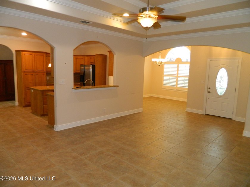 Nice ranch home, 3 bedroom, 2 bath, split bedroom plan, all - photo 10