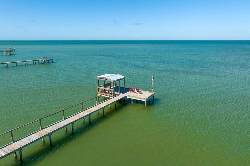 Find your slice of paradise in this gorgeous 5-bedroom - photo 33