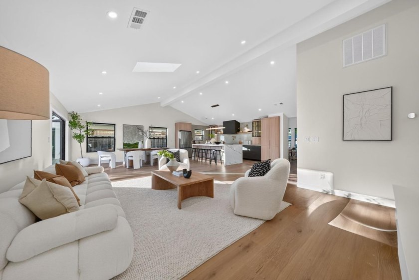 Nestled in one of Cambrian's most desirable neighborhoods, this - photo 34