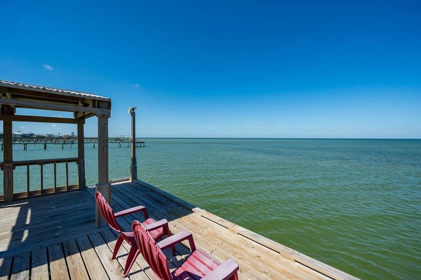 Find your slice of paradise in this gorgeous 5-bedroom - photo 35