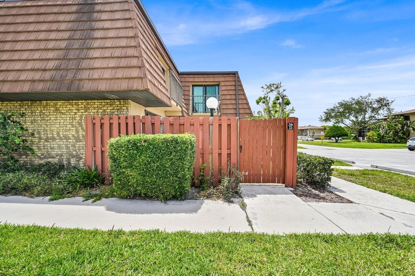 Welcome to this charming 2-bedroom, 1.5-bath townhouse featuring - photo 3