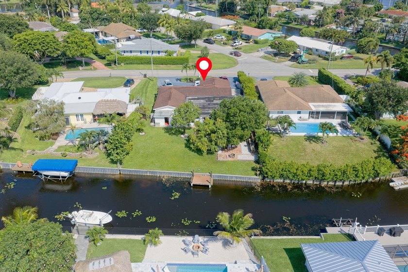 Nestled in the desirable community of Lake Clarke Shores, this - photo 6