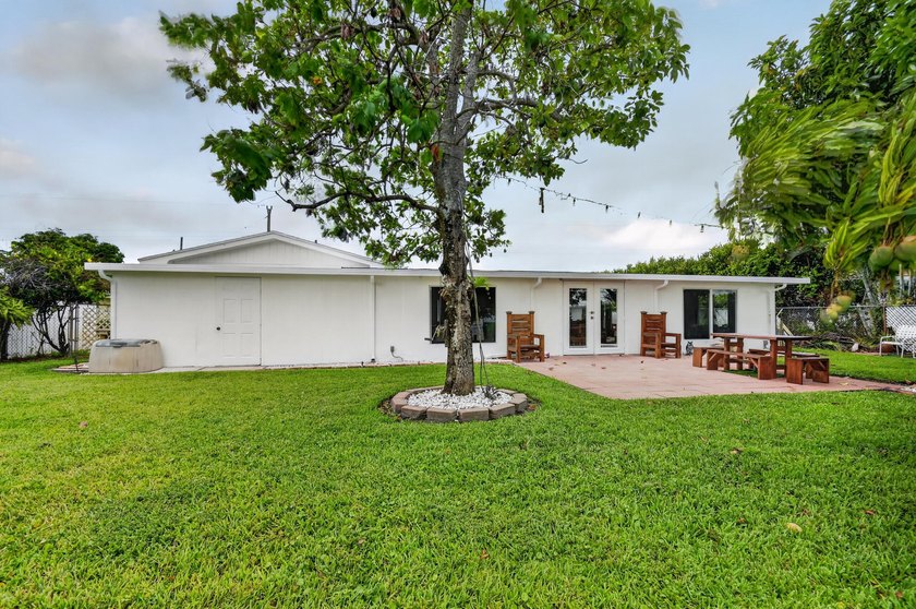 Nestled in the desirable community of Lake Clarke Shores, this - photo 7