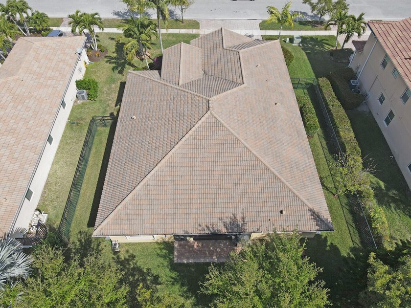 Summer is here-your perfect home awaits! Don't miss this - photo 35