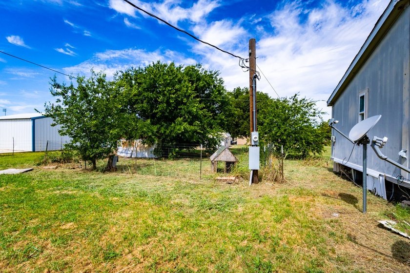 Walking distance to Newcastle School. This home is just a block - photo 16