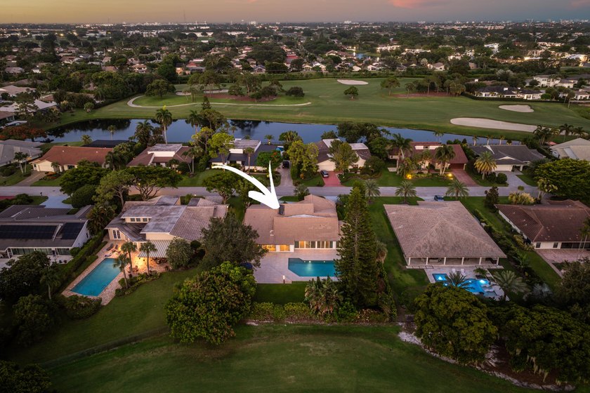 Located in the prestigious Seagate Country Club, this - photo 6