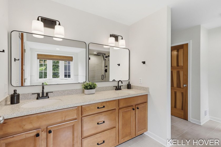 Experience the **Gun Lake lifestyle** in this beautifully - photo 30