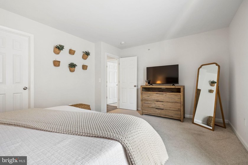 Welcome to 2713 Cockspur Lane, a beautifully appointed home in - photo 31